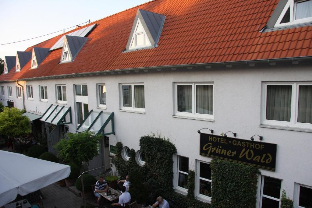 Hotel Gasthof Gruener Wald Hofheim Exterior foto
